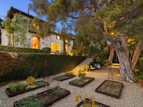 1290 Hillcrest Avenue, Pasadena CA 91106