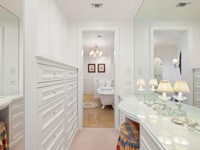 1290 Hillcrest Avenue, Pasadena CA 91106