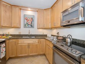 190 Arroyo Terrace 102, Pasadena CA 91103