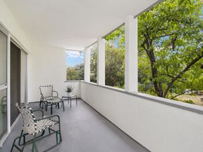 190 Arroyo Terrace 102, Pasadena CA 91103