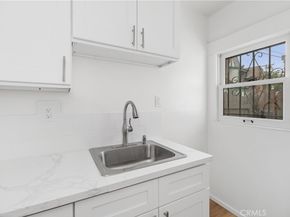 1070 N Loma Vista Drive, Long Beach CA 90813