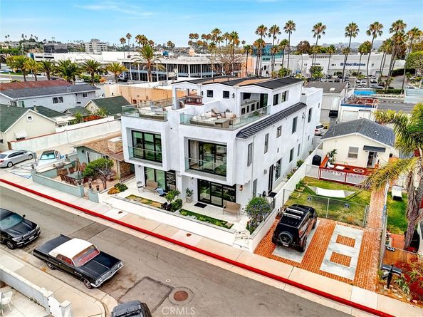 506 Clubhouse Avenue, Newport Beach CA 92663