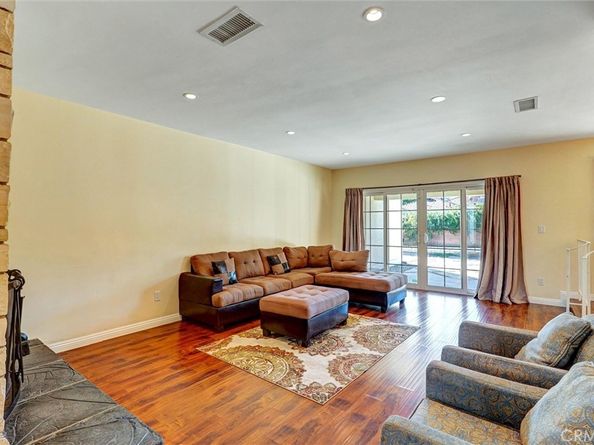 10401 Hanna, Chatsworth CA 91311