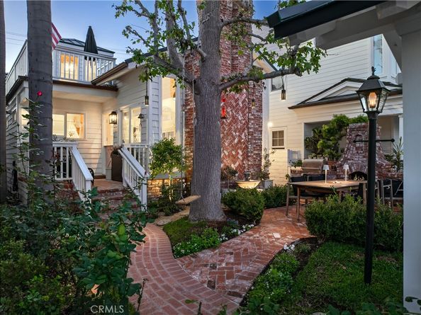 209 Diamond, Newport Beach CA 92662