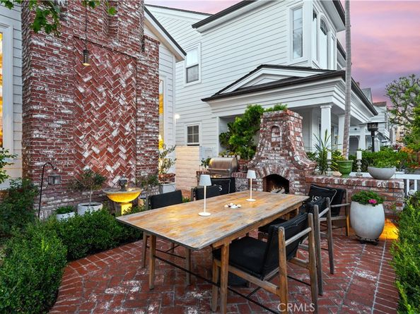 209 Diamond, Newport Beach CA 92662