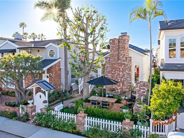 209 Diamond, Newport Beach CA 92662