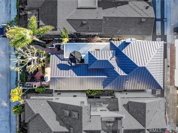 209 Diamond, Newport Beach CA 92662