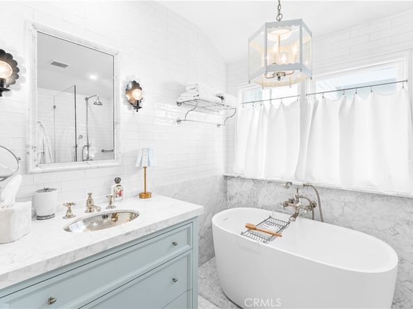 209 Diamond, Newport Beach CA 92662