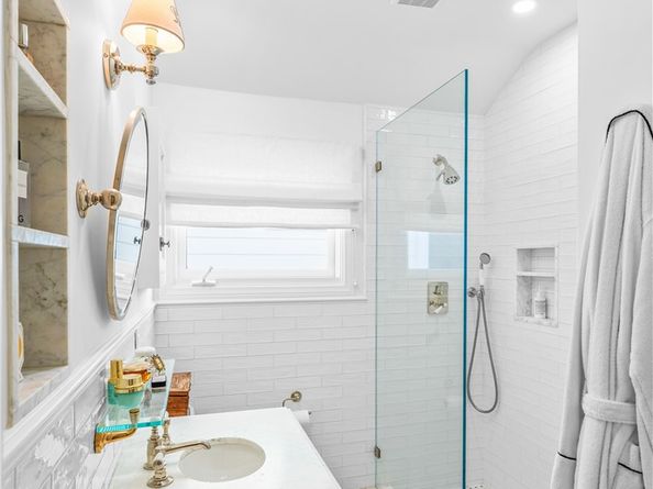 209 Diamond, Newport Beach CA 92662