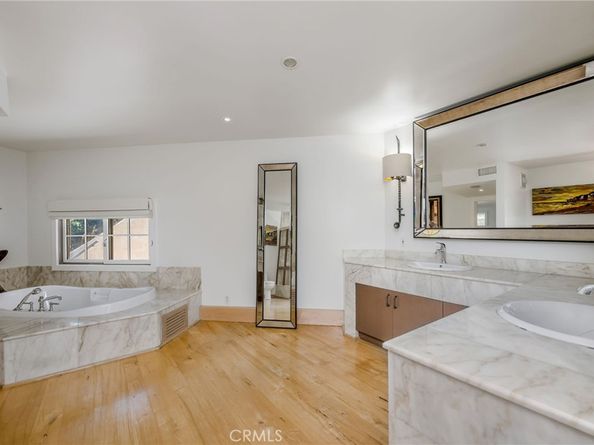 426 Nyes Place, Laguna Beach CA 92651