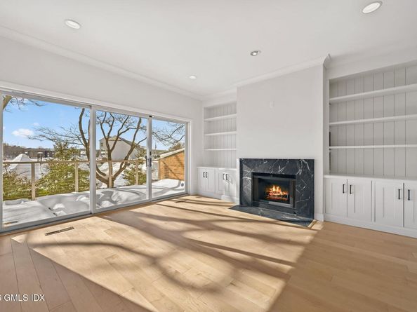 115 River Road 7, Cos Cob CT 06807