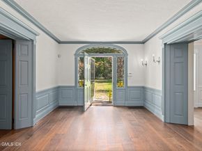 122 Round Hill Road, Greenwich CT 06831