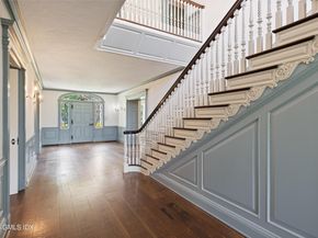 122 Round Hill Road, Greenwich CT 06831