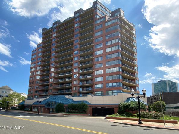 25 Forest Street 11M, Stamford CT 06901