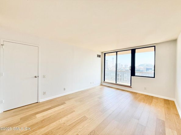 25 Forest Street 11M, Stamford CT 06901