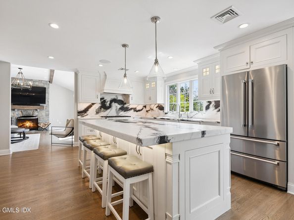 20 Park Place, Riverside CT 06878
