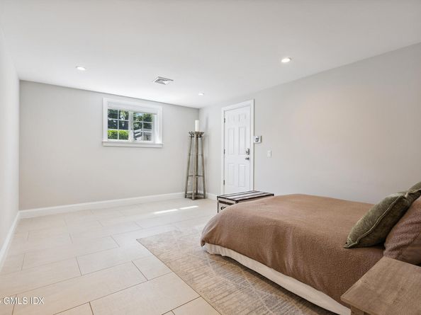 20 Park Place, Riverside CT 06878