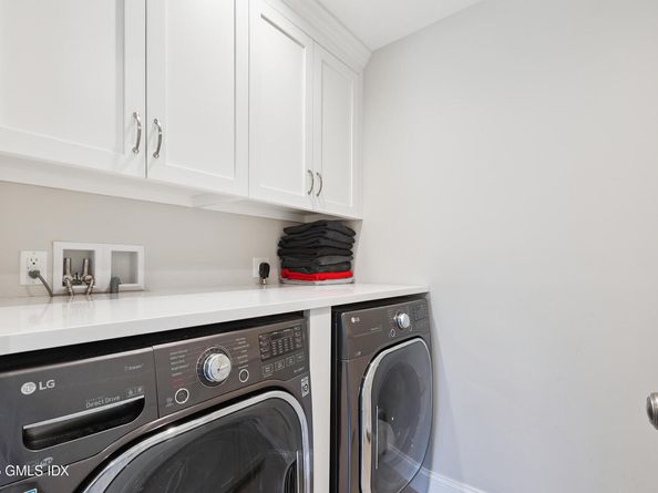 20 Park Place, Riverside CT 06878