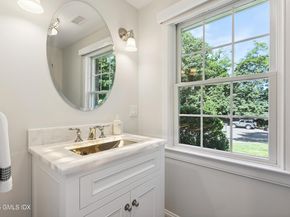 20 Park Place, Riverside CT 06878