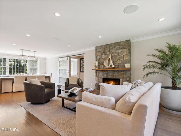 20 Park Place, Riverside CT 06878