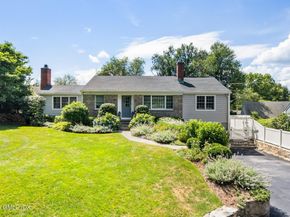 20 Park Place, Riverside CT 06878