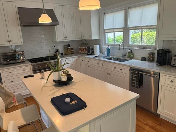 65 Sherwood Place, Greenwich CT 06830