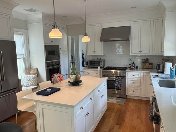 65 Sherwood Place, Greenwich CT 06830