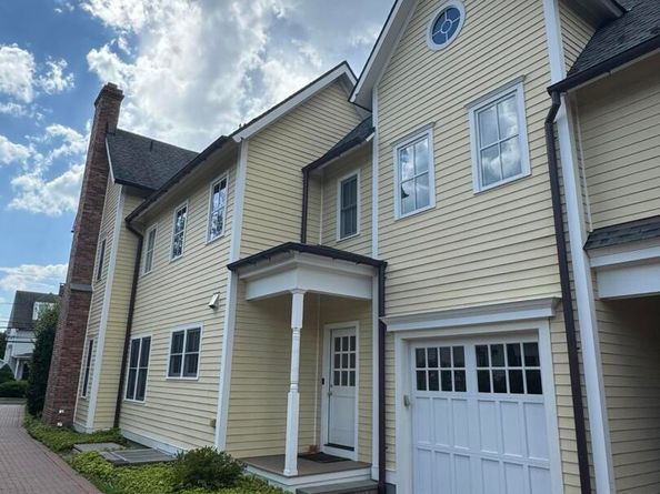 65 Sherwood Place, Greenwich CT 06830
