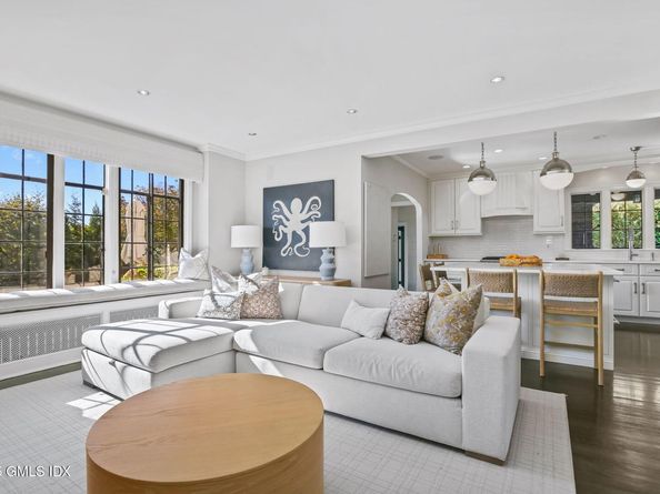 8 Quintard Avenue, Old Greenwich CT 06870