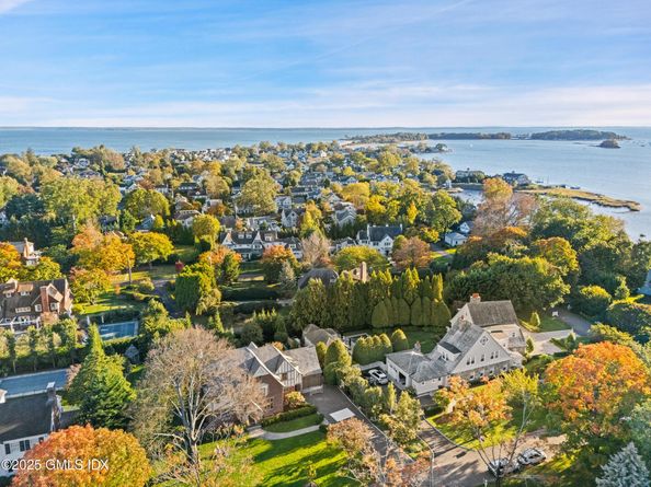 8 Quintard Avenue, Old Greenwich CT 06870