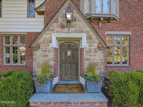 8 Quintard Avenue, Old Greenwich CT 06870
