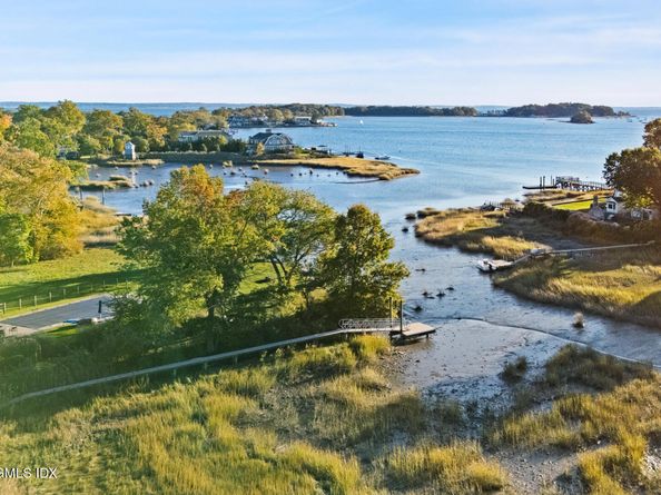 8 Quintard Avenue, Old Greenwich CT 06870