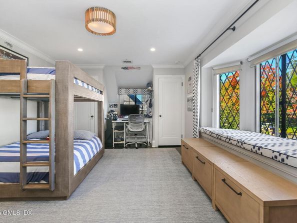 8 Quintard Avenue, Old Greenwich CT 06870