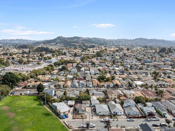 2020 19th Street, San Pablo CA 94806