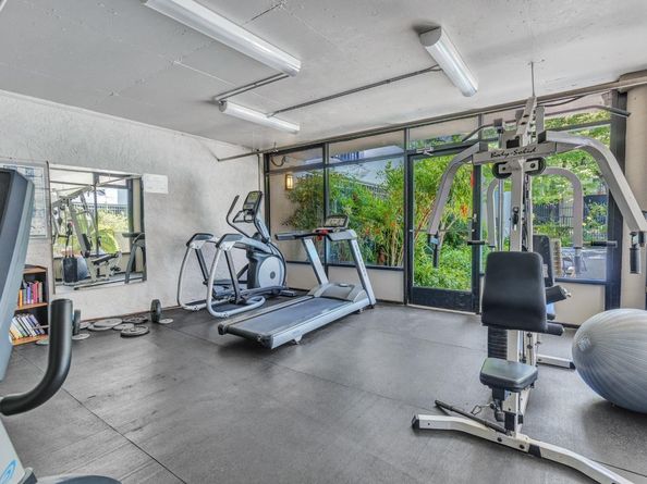 3183 Wayside Plaza 319, Walnut Creek CA 94597