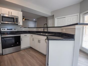 2320 Gracy Farms LN