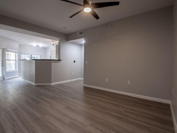 2320 Gracy Farms LN 611, Austin TX 78758