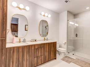 1701 Simond Ave 301, Austin TX 78723