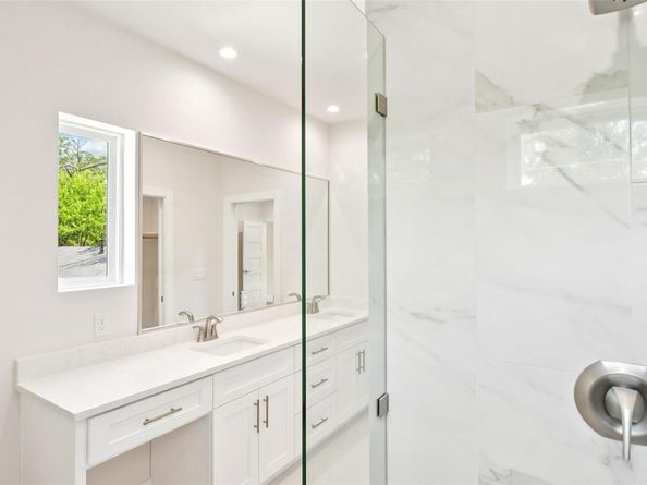 106 W Fawnridge DR 1, Austin TX 78753