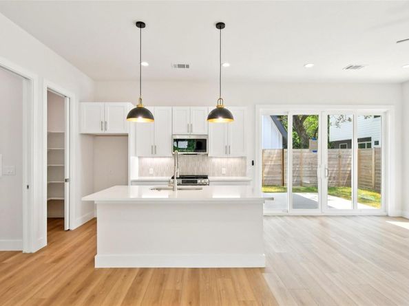 106 W Fawnridge DR 1, Austin TX 78753