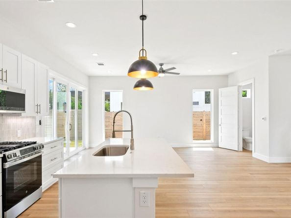 106 W Fawnridge DR 1, Austin TX 78753