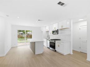 4400 Dovehill DR, Austin TX 78744