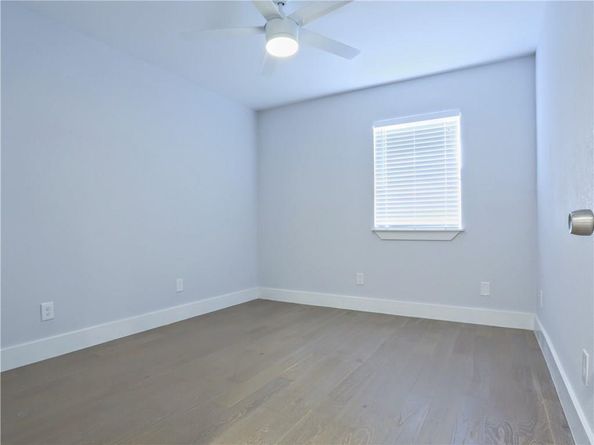 909 Reinli ST 217, Austin TX 78751