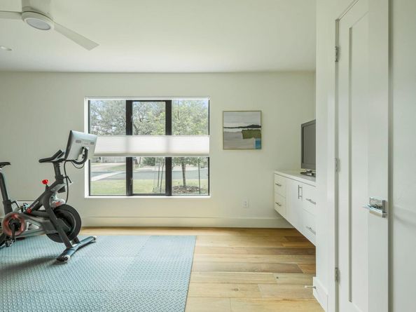 3904 Petra PATH, Austin TX 78731