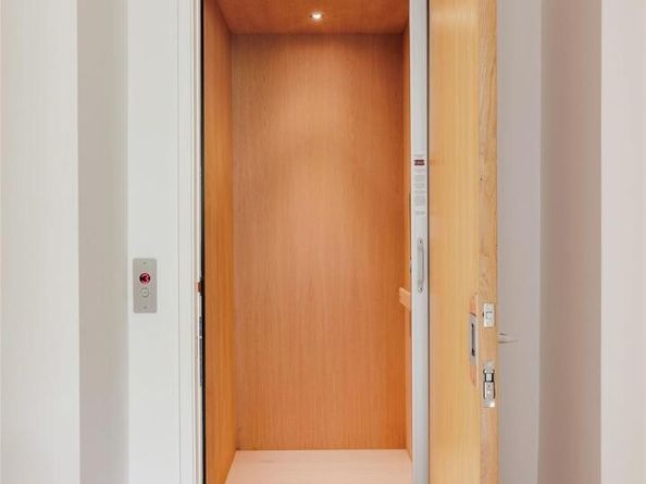 1701 Bartoncliff DR, Austin TX 78704