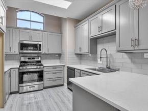 11558 Spicewood PKWY 18, Austin TX 78750