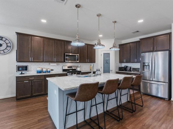 6401 Golden Bough LN, Pflugerville TX 78660