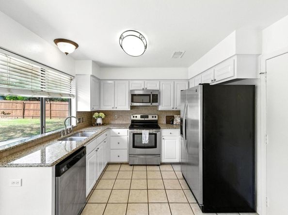 1010 Serenada DR, Georgetown TX 78628