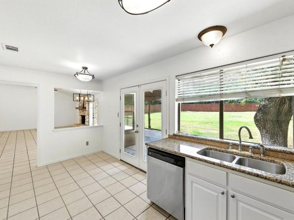 1010 Serenada DR, Georgetown TX 78628