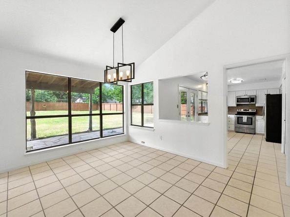 1010 Serenada DR, Georgetown TX 78628